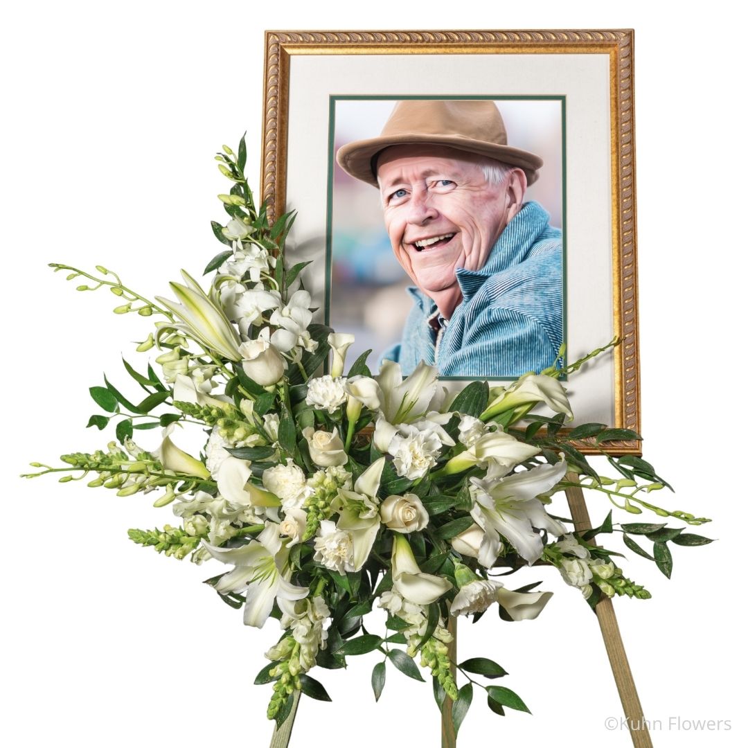 In Memoriam Standing Tribute