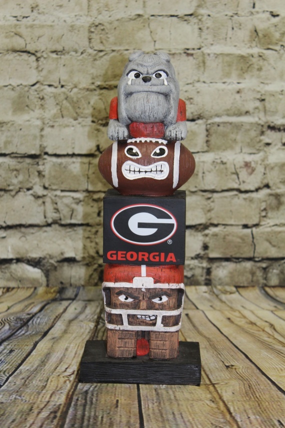 Georgia Bulldog Collegiate Tiki Totem