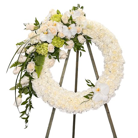 Gentle Remembrance Closed Wreath